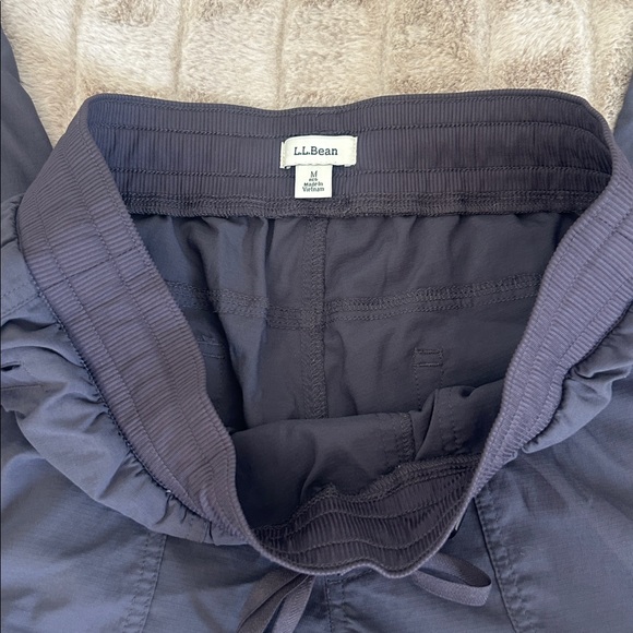 L.L. Bean women’s Vista Camp pants, size M - Picture 2 of 4